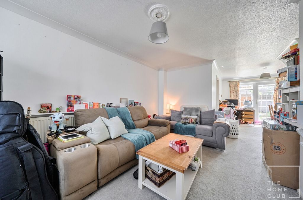 Property photo 2 of 10 E0843F1d-B867-4E5F-Bad8-Ab8Ab35c11Bc