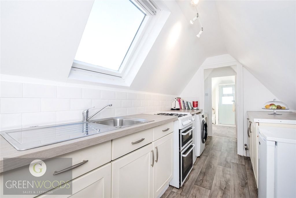 Property photo 3 of 11 Picture No. 13