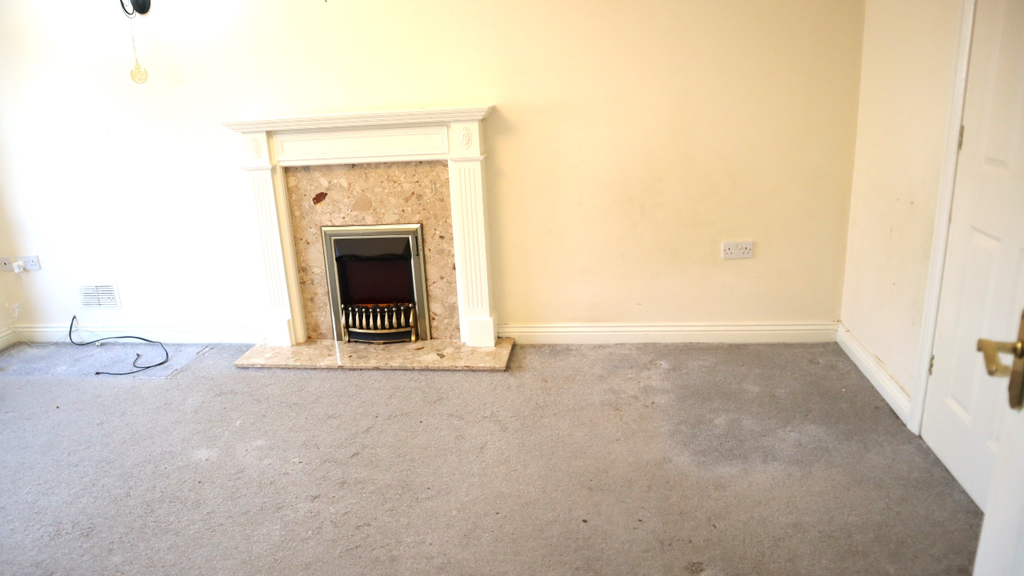 Property photo 2 of 51