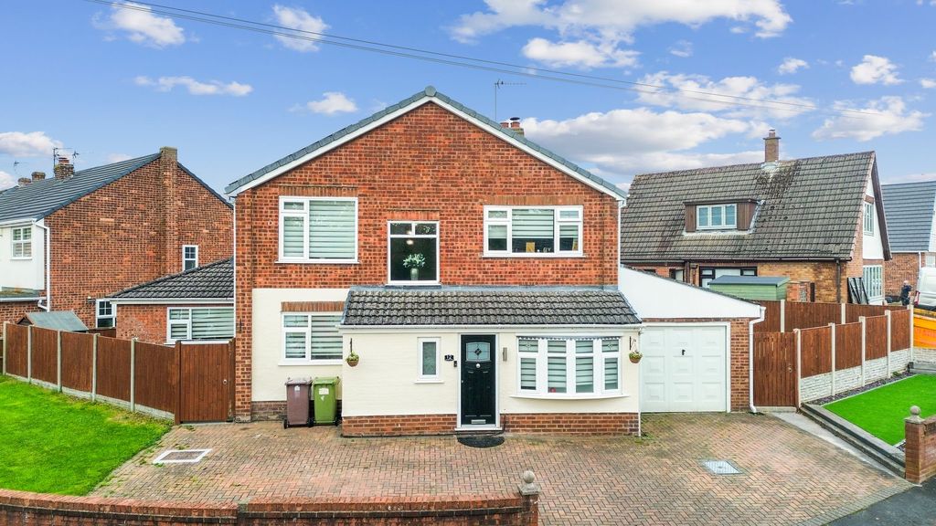 Property photo 1 of 52