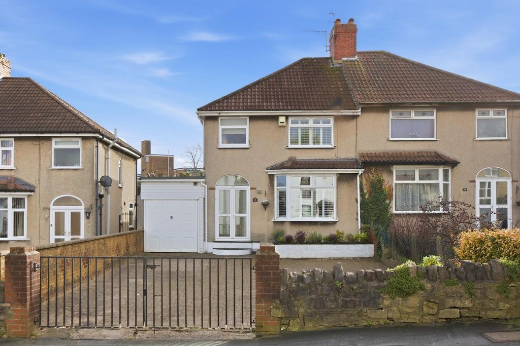 Property photo 1 of 23