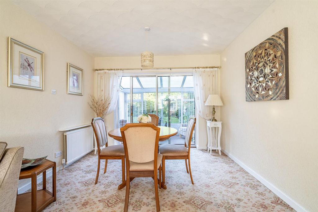 Property photo 3 of 16 Dining Room