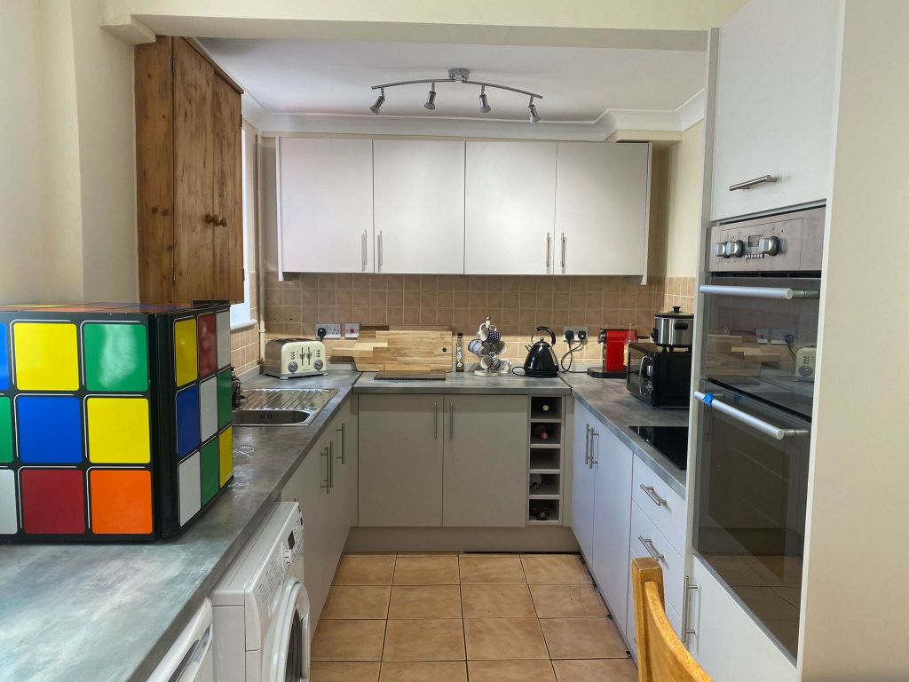 Property photo 2 of 8