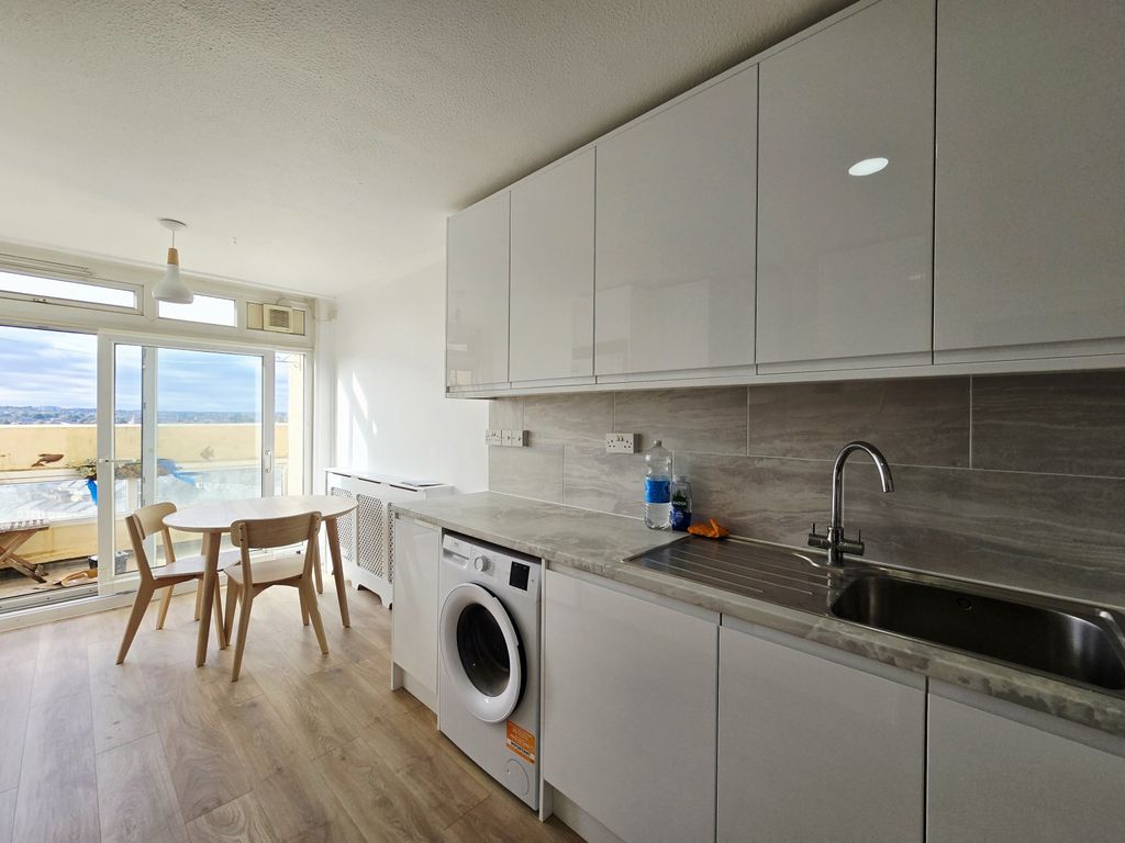 Property photo 1 of 5 A Newly Refurbished, Split-Level Apartment Offering Three Generous Double Bedrooms, A Spacious Kitchen/Diner And A Private Balcony With Incredible Views Across Southwest London.
