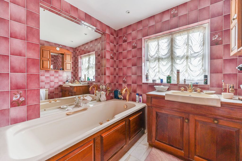 Additional image 21 of 5 bed detached house for saleGrimwade Avenue, Lloyd Park, Croydon CR0