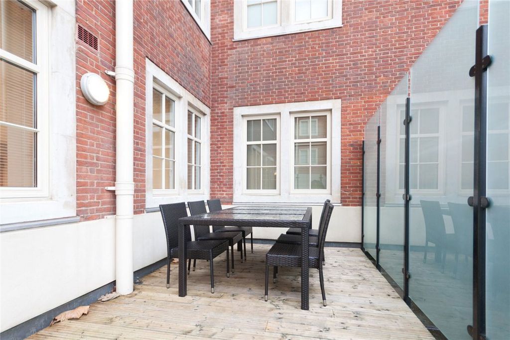 Property photo 3 of 10