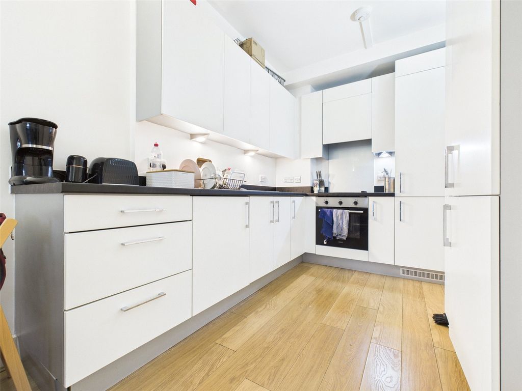 Property photo 1 of 6 Kitchen