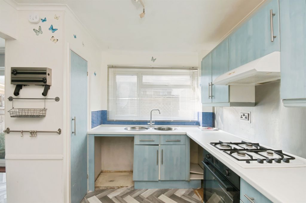 Property photo 2 of 16