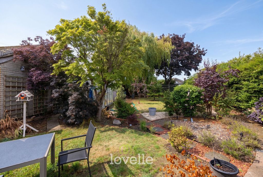 Property photo 3 of 37