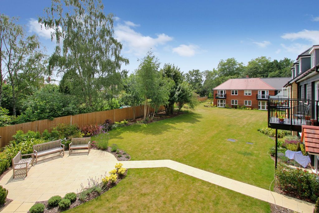 Property photo 3 of 12