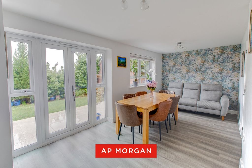 Property photo 3 of 24 Picture No. 17