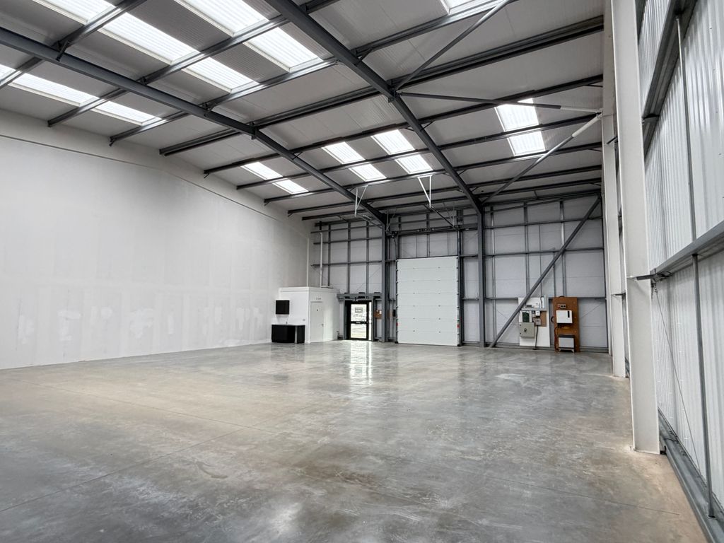 Property photo 2 of 8