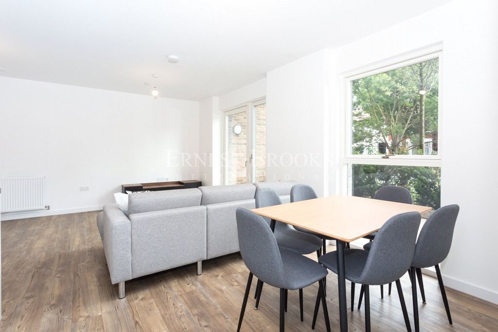Property photo 2 of 13 Picture No. 01