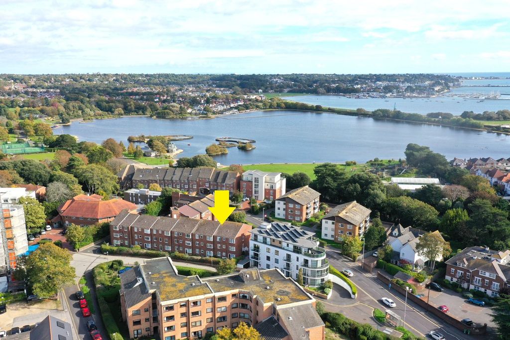 Property photo 1 of 35