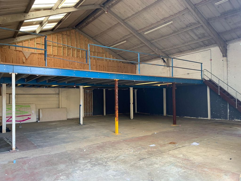 Property photo 3 of 6