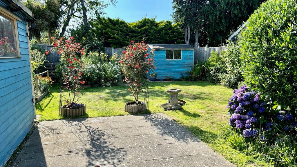 Property photo 2 of 16 Photo 18