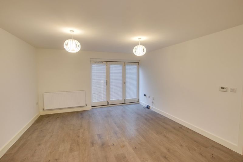 Property photo 3 of 6 Photo 4