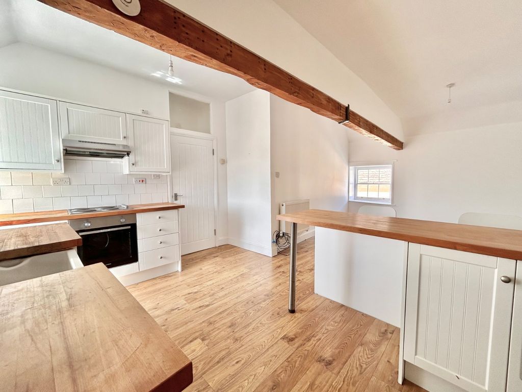 Property photo 2 of 13 Picture No. 31