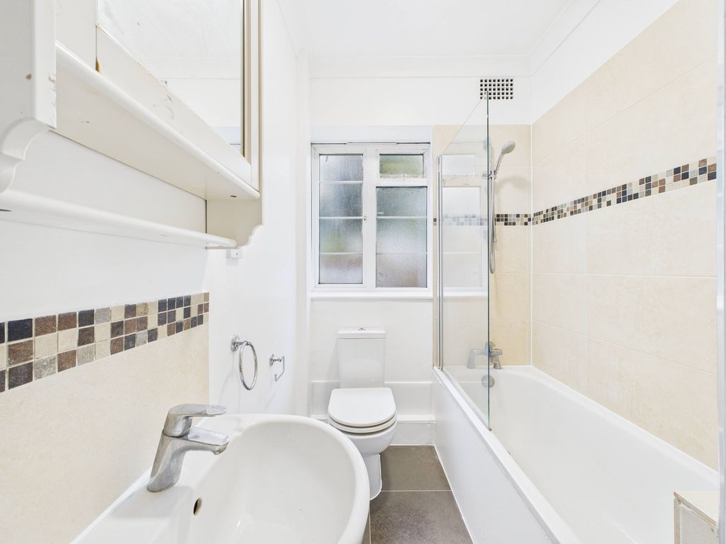 Property photo 3 of 5