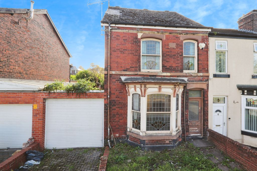 Property photo 2 of 14