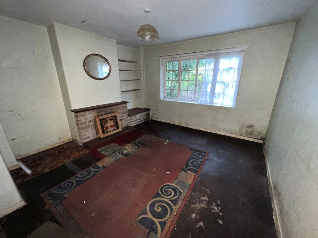 Property photo 3 of 11 Lounge