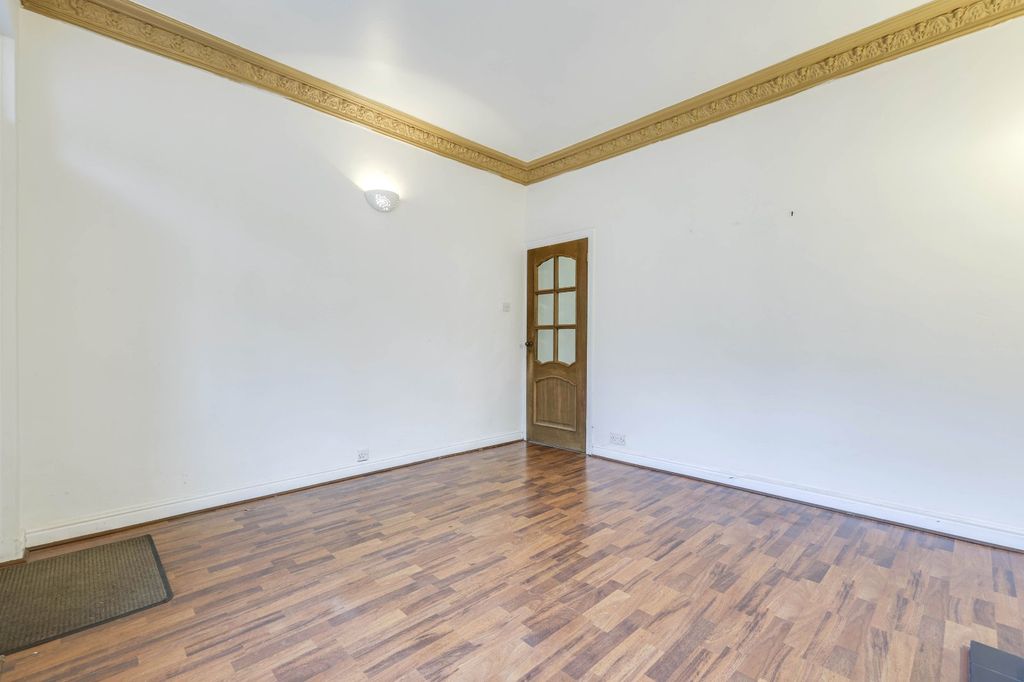 Property photo 3 of 16 Picture No. 37