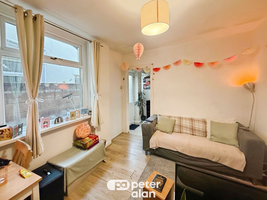 Property photo 1 of 9 Front