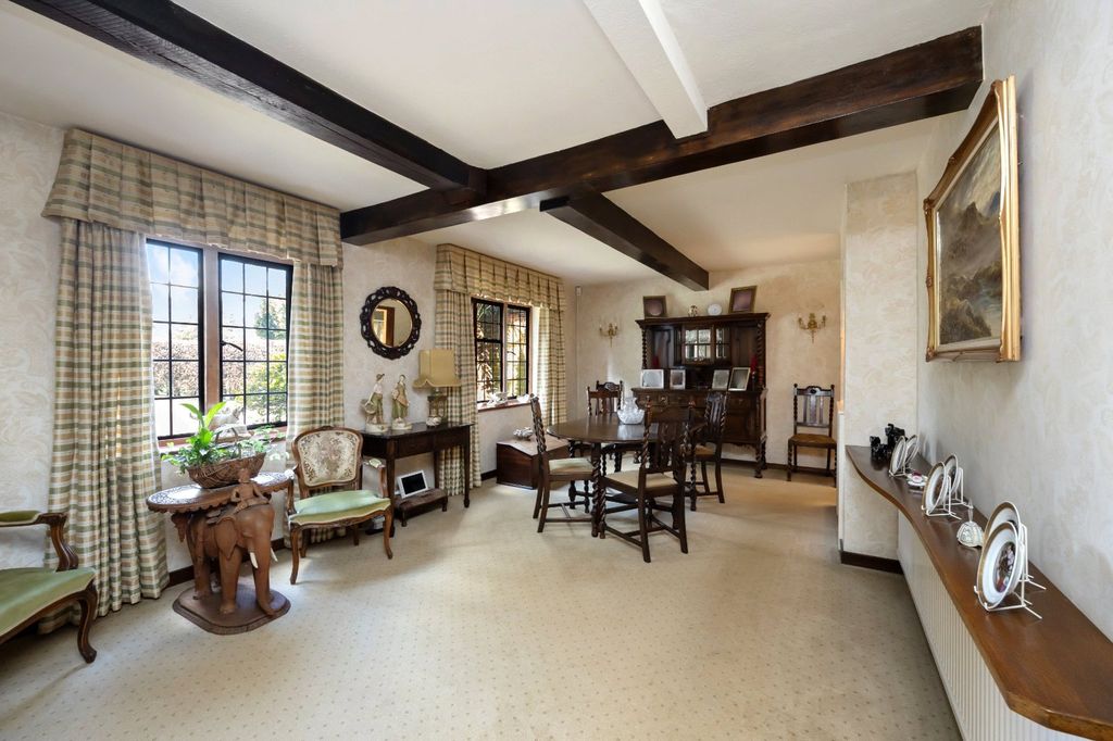 Property photo 3 of 18 Dining Room