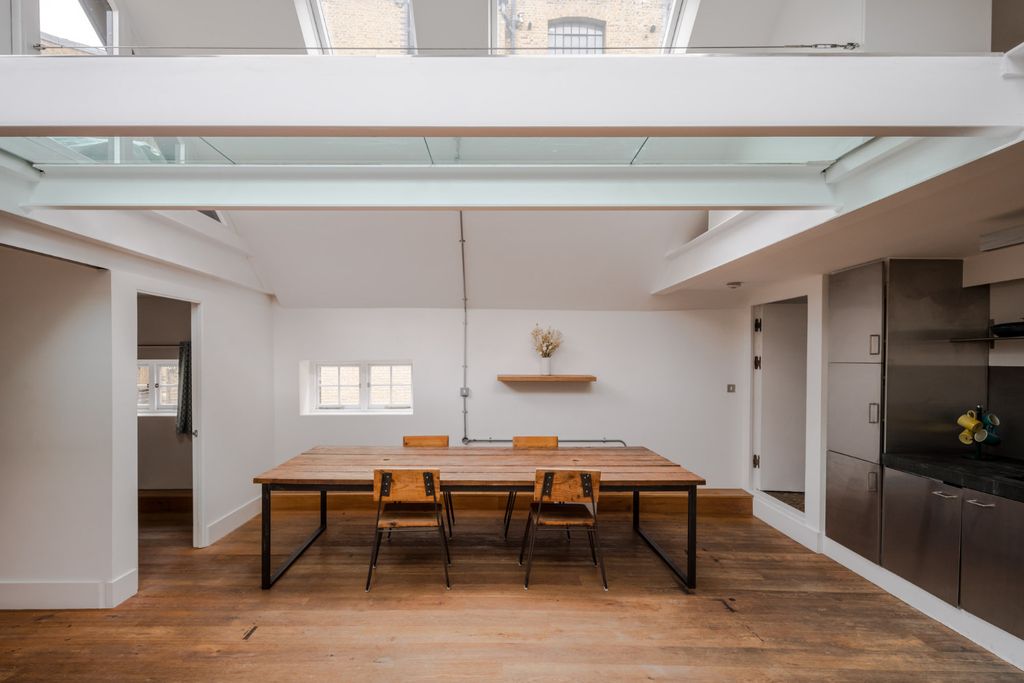 Property photo 2 of 24