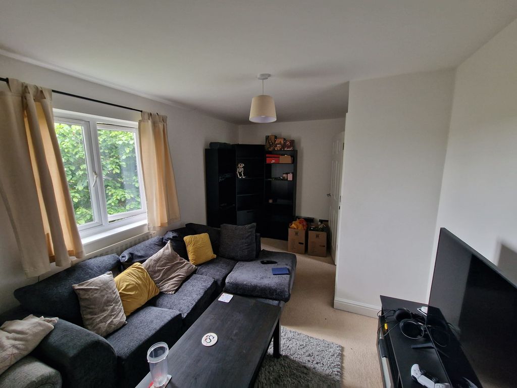 Property photo 2 of 6