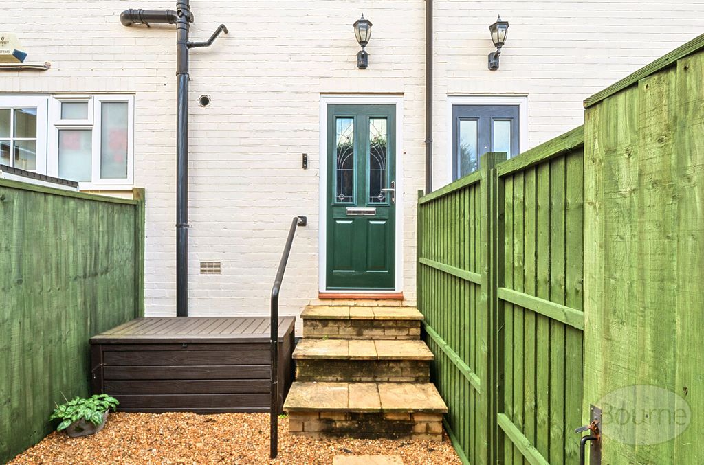 Property photo 1 of 19 E00Fc8d9-B7Db-476...