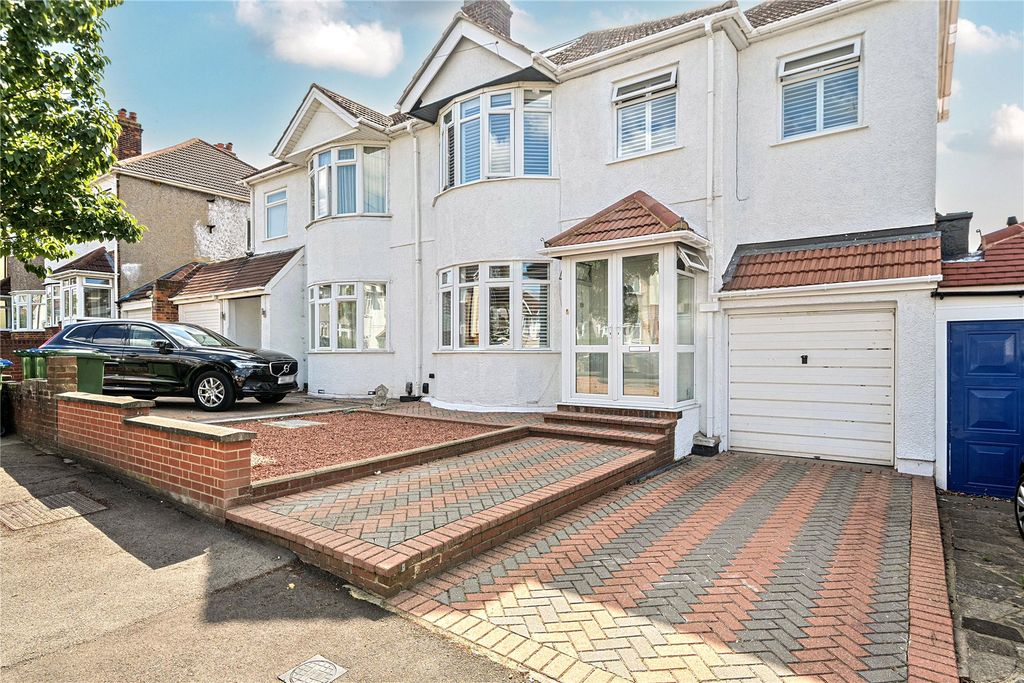 Property photo 1 of 21 Picture No. 01