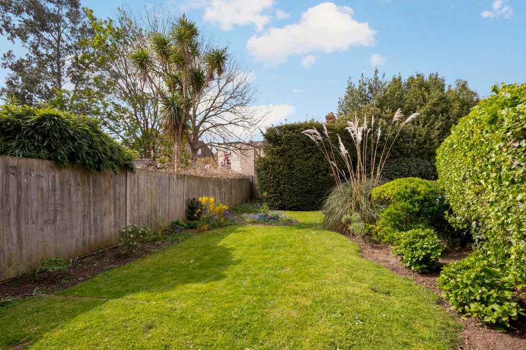 Property photo 2 of 12 Picture No. 04