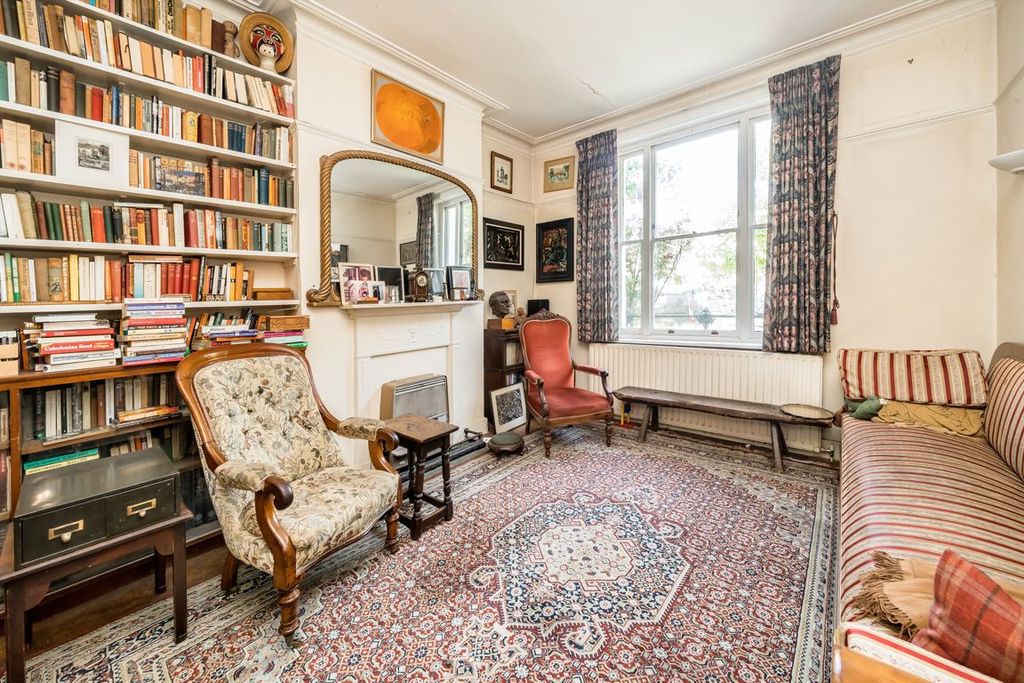 Property photo 2 of 10