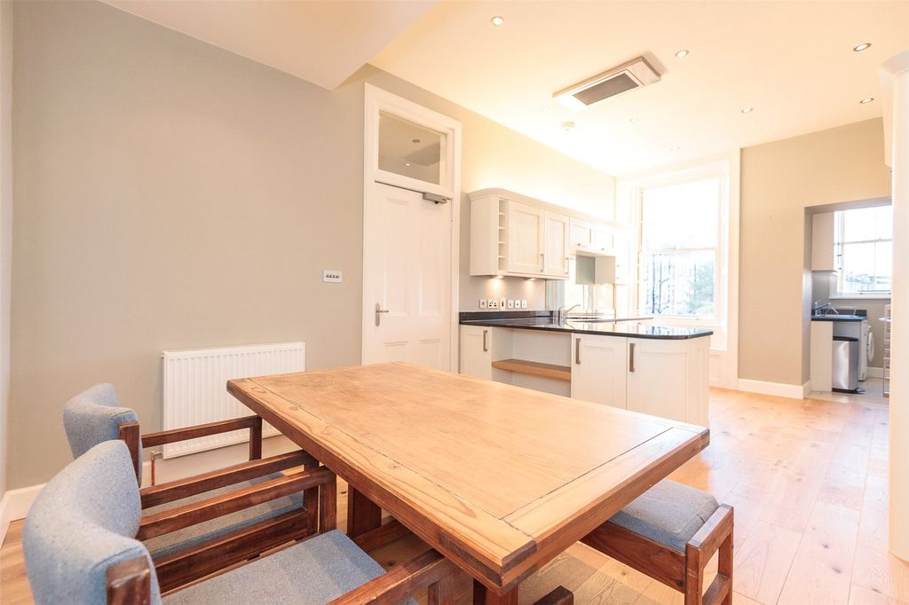 Property photo 3 of 16 Picture No. 08