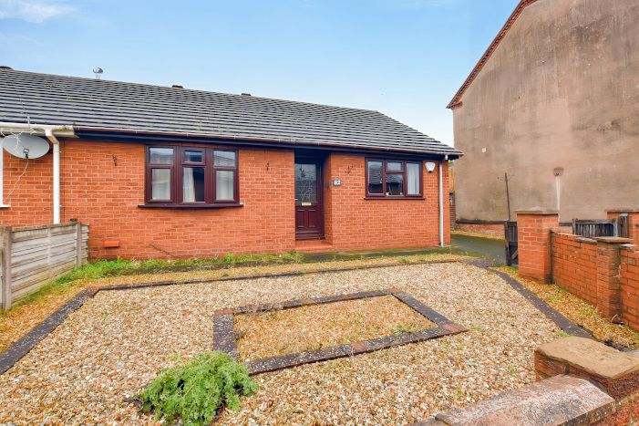 Property photo 1 of 18 Front Aspect 2