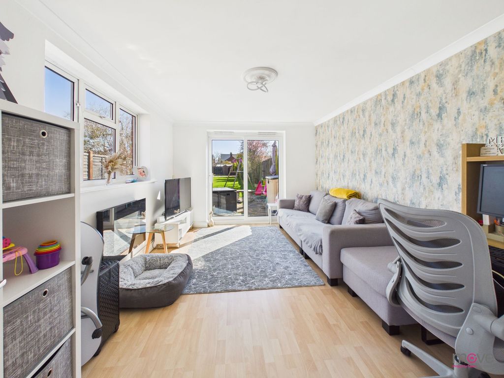 Property photo 3 of 19