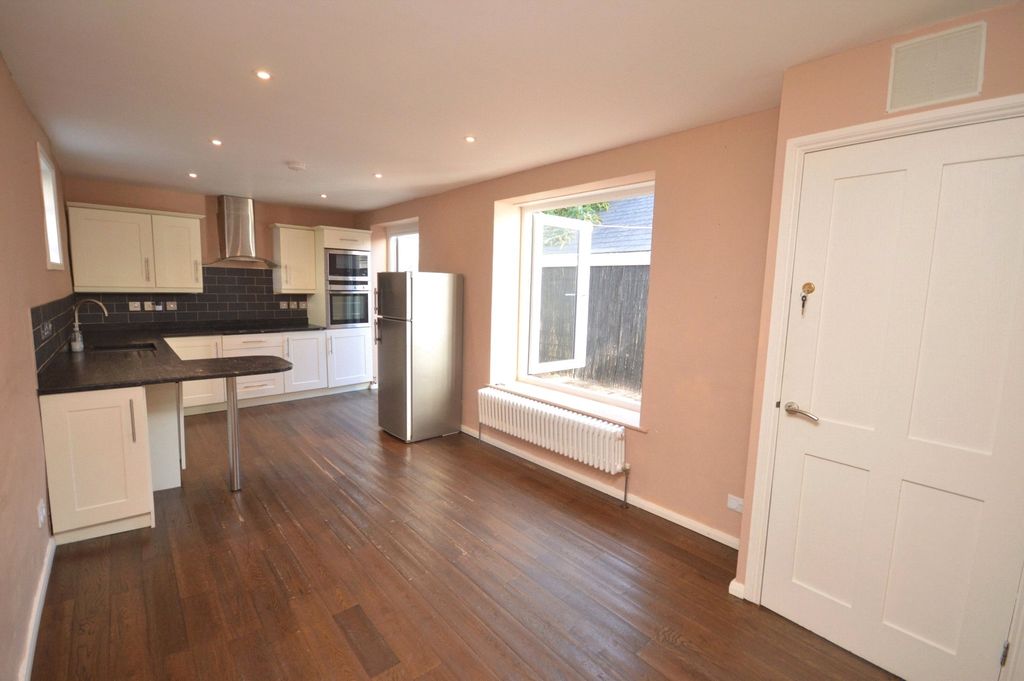 Property photo 3 of 19 Picture No. 38