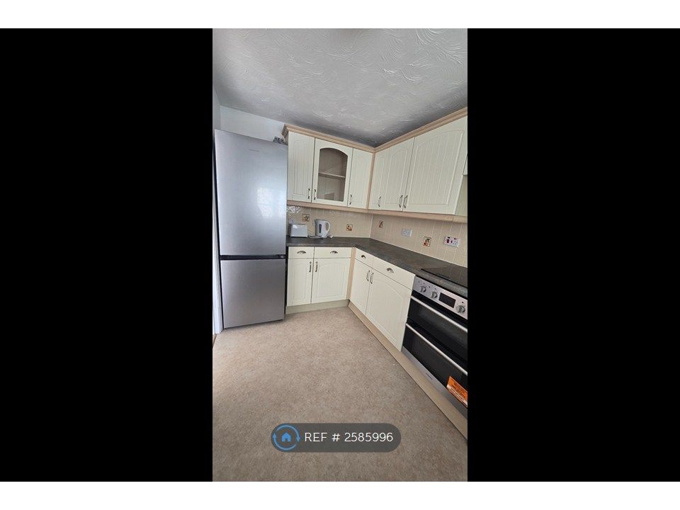 Property photo 2 of 13 Kitchen