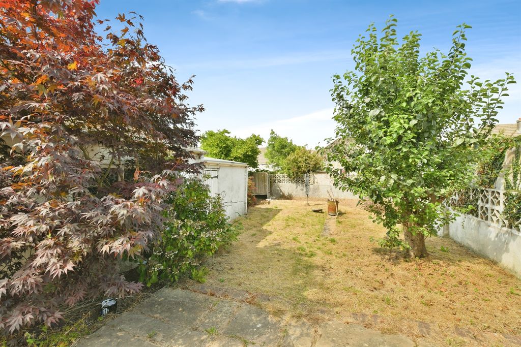 Property photo 3 of 18