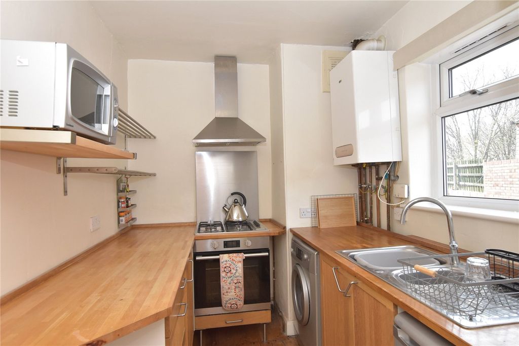 Property photo 3 of 14 Picture No. 06