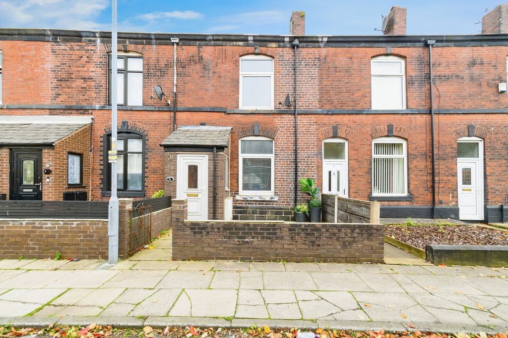 Property photo 2 of 17 Photo