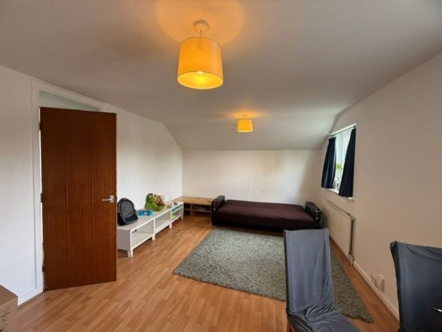 Property photo 3 of 7 4