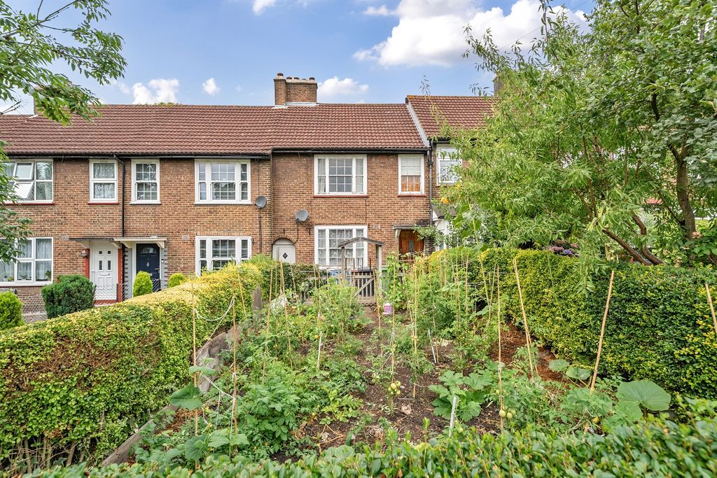 Property photo 1 of 12