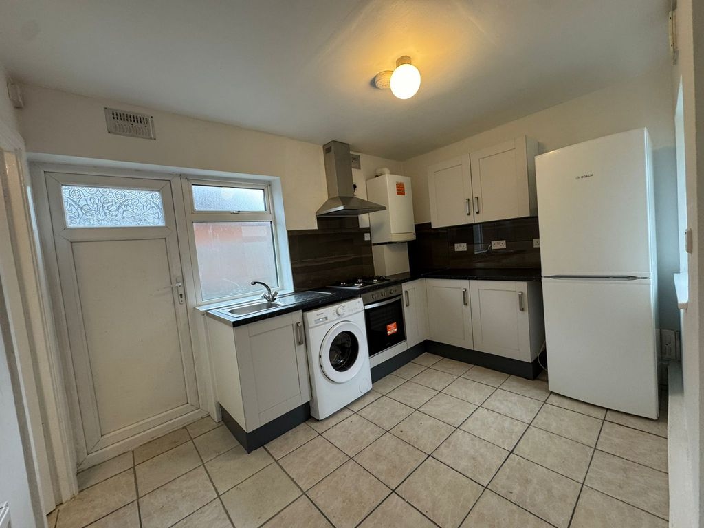 Property photo 2 of 8 Gallery