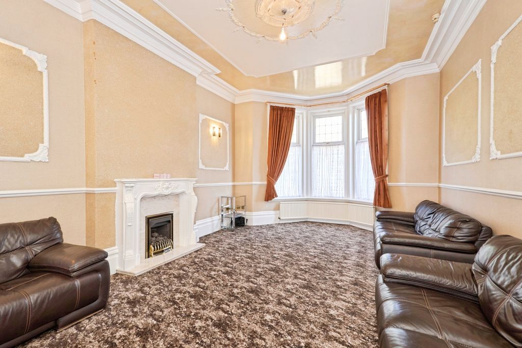 Property photo 2 of 34 3