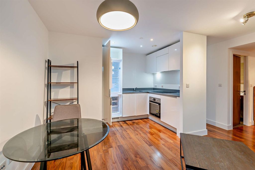 Property photo 3 of 8 8617774-Interior10-800.Jpg