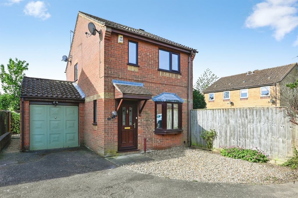 Property photo 1 of 18