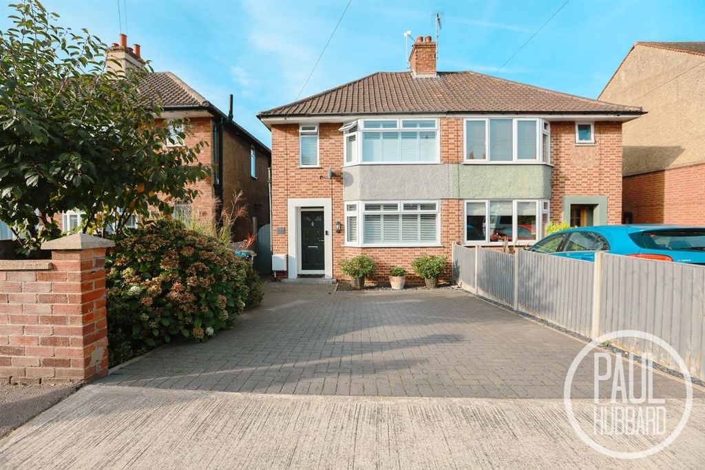 Property photo 1 of 21 7R5A8100-2.Jpg