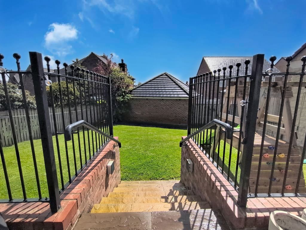 Additional image 26 of 4 bed detached house for saleLockgate Rise, Birkenshaw, Bradford, West Yorkshire BD11
